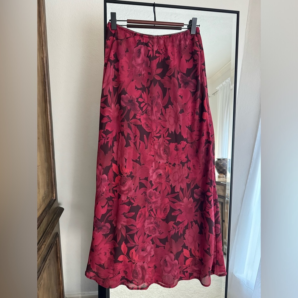 Pierre Cardin Red Burgundy Wine Floral Skirt Waist Band Vintage Midi